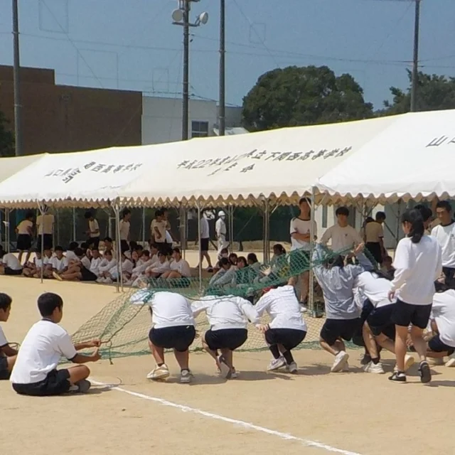 体育大会に向けて練習！

９月７日（土）に開催する体育大会に向けて、各種目や応援合戦の練習に励んでいます。本番に向けて頑張れ！